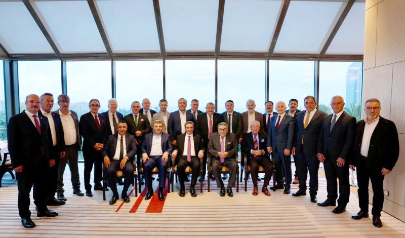 Gümüşhane Heyeti’nden Aydın Doğan’a Ziyaret