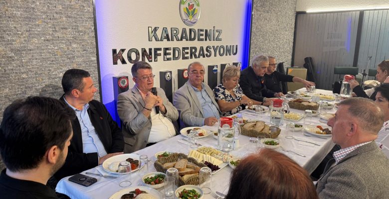 İzmir’in Tarihine Yolculuk: Doç. Dr. Emin Elmacı KADEKON’da Konuştu