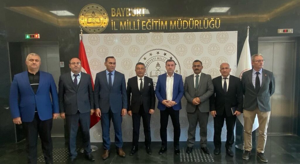 VALİMİZ SN. MUSTAFA ELDİVAN İL MİLLİ EĞİTİM MÜDÜRLÜĞÜNÜ ZİYARET ETTİ