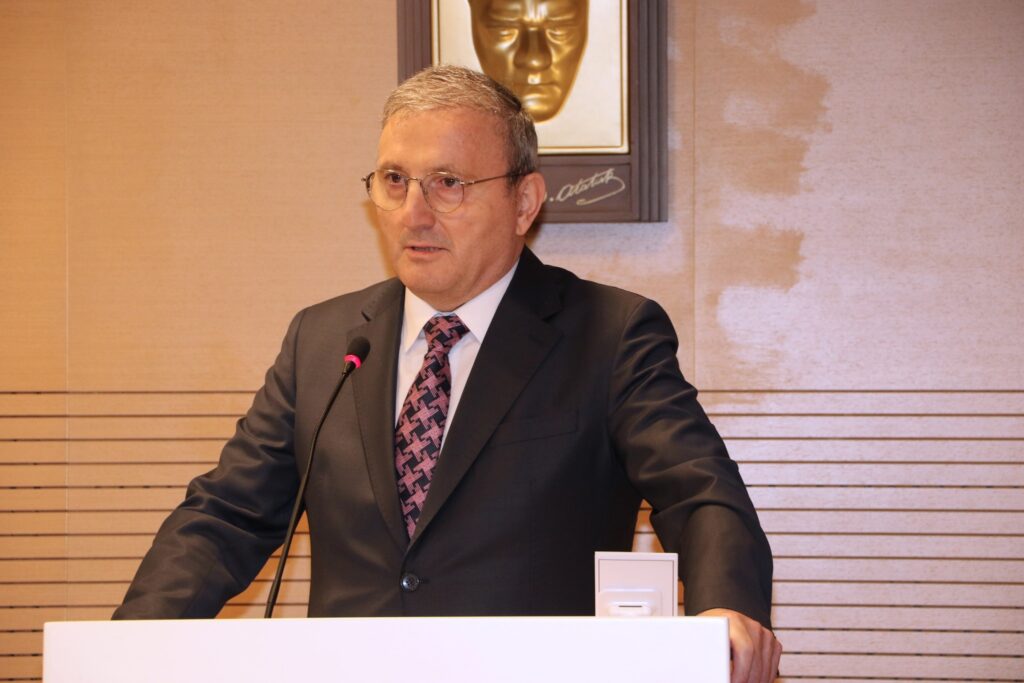 İmalat Sanayi Ve İhracat Odaklı Üretim Desteklenmelidir