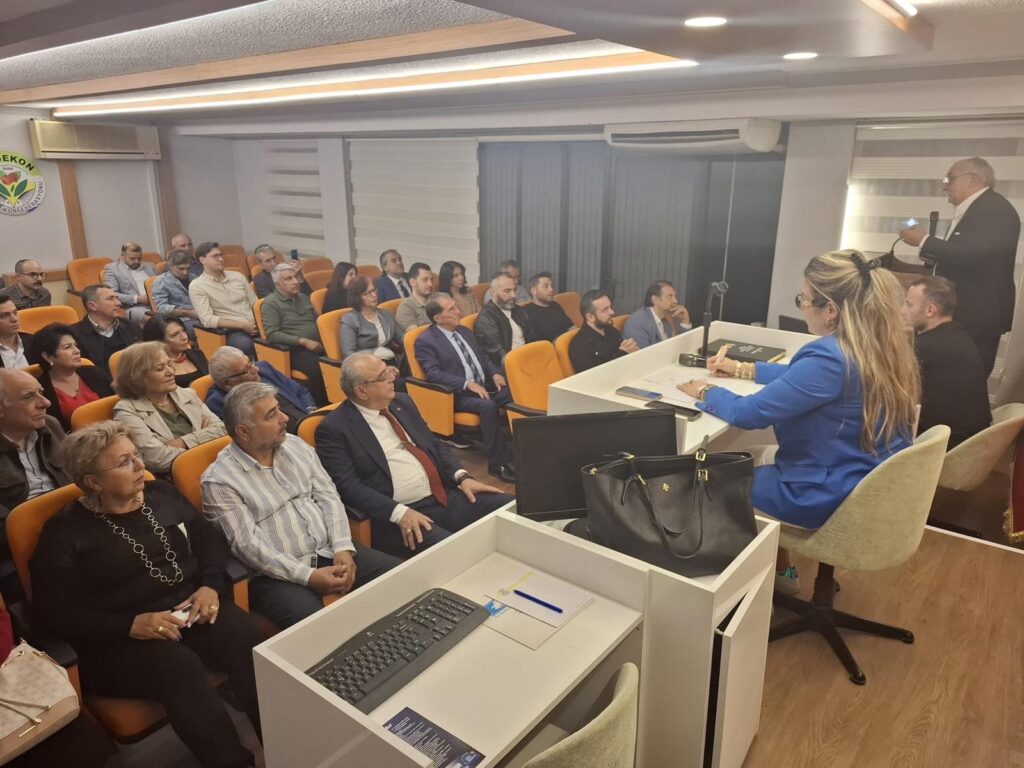 DÜNYA KARADENİZ GÜNÜNDE KARADENİZLİLER BÖLGE KALKINMASINI GÖRÜŞTÜ