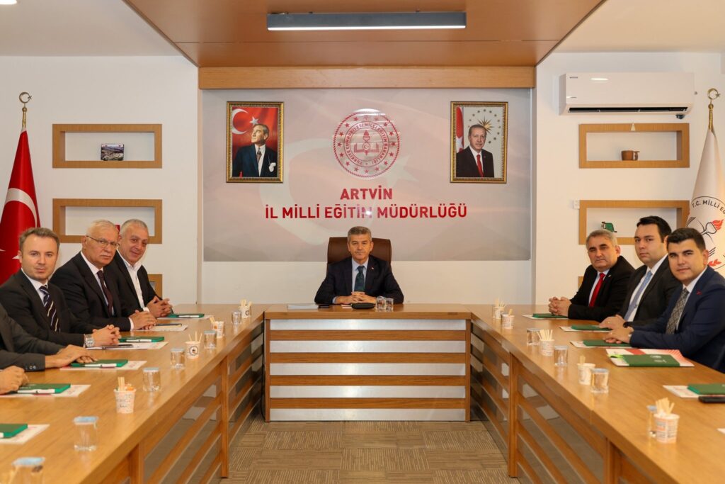 BAŞKANIMIZ BİLGEHAN ERDEM, İL MİLLÎ EĞİTİM MÜDÜRLÜĞÜNÜN “OKUL DIŞI ÖĞRENME ORTAMLARI PROJESİ” PROTOKOL İMZA TÖRENİNE KATILDI