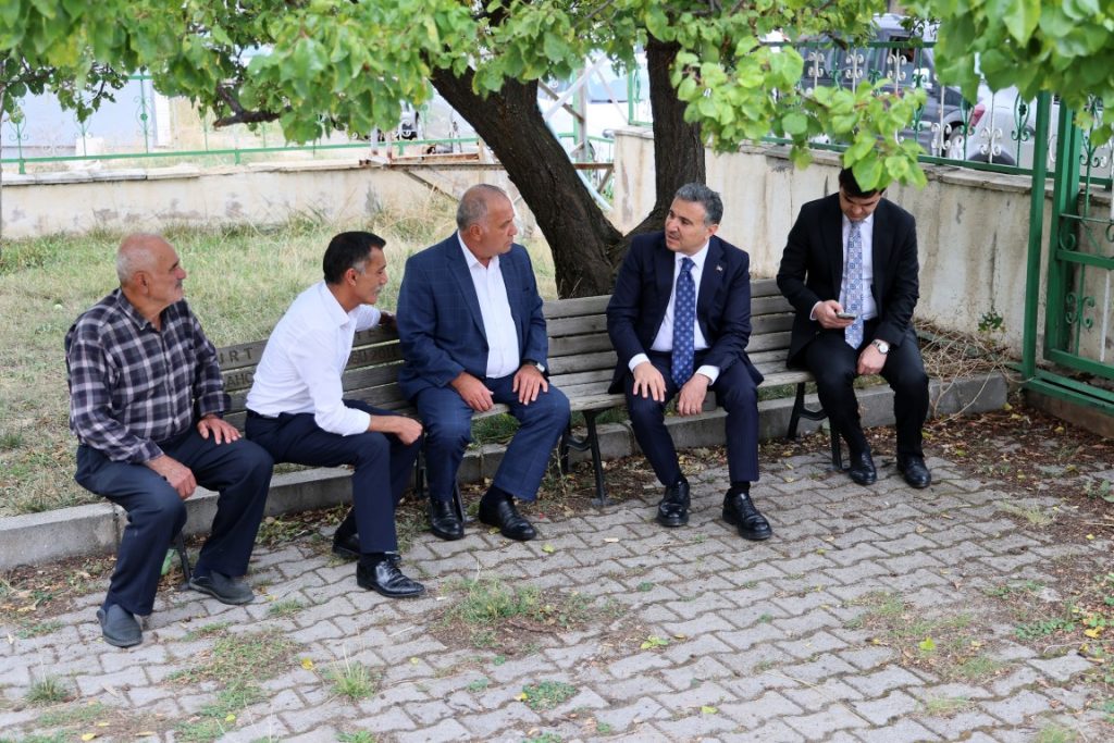 Valimiz Cevdet Atay Kale Köyü’nde Vatandaşlarımızla Bir Araya Geldi