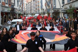 Valimiz Cevdet Atay “Kahramanlarla Kardeşlik Yolunda” Temalı Yürüyüşe Katıldı