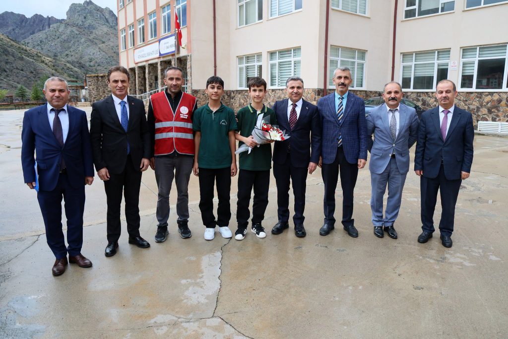 Valimiz Cevdet Atay Öğretmen ve Öğrencilerimizle Bir Araya Geldi