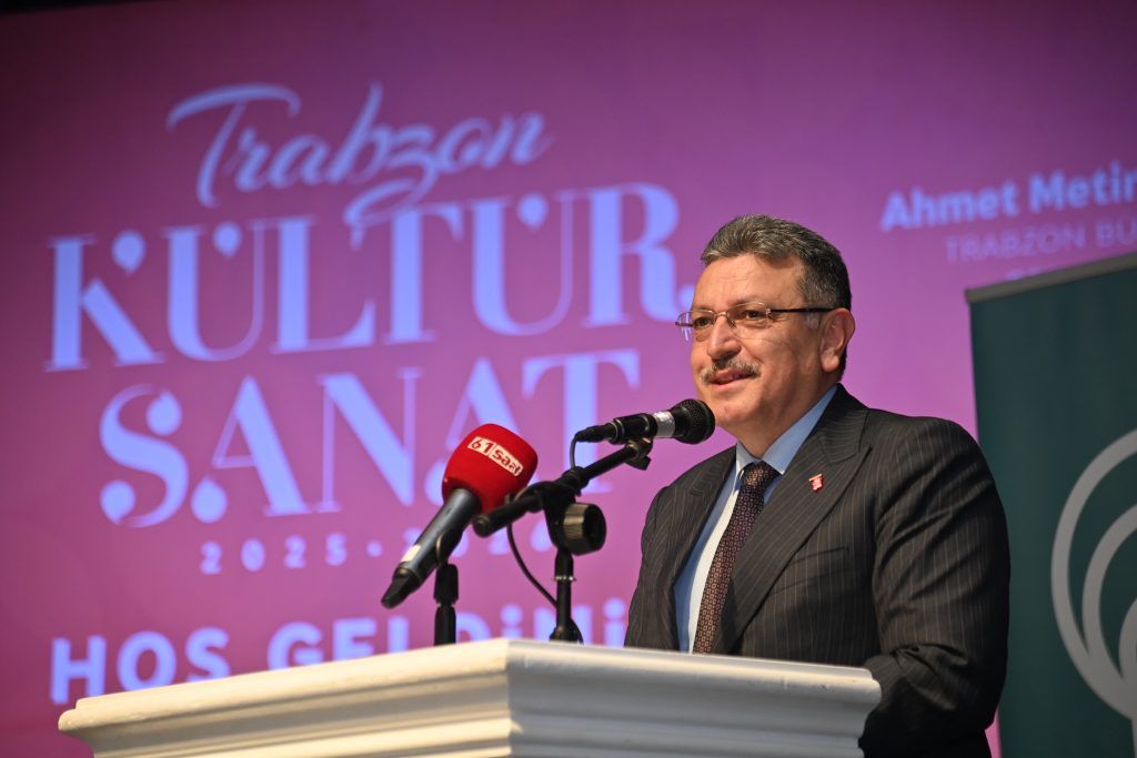 BAŞKAN GENÇ: TÜRKÇEMİZE SAHİP ÇIKMAK, GELECEĞİMİZE KARŞI SORUMLULUĞUMUZDUR