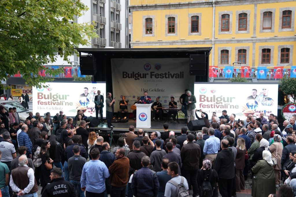 TRABZON İLE MARDİN ARASINDA GÖNÜL KÖPRÜSÜ BULGUR FESTİVALİ İLE PEKİŞTİ