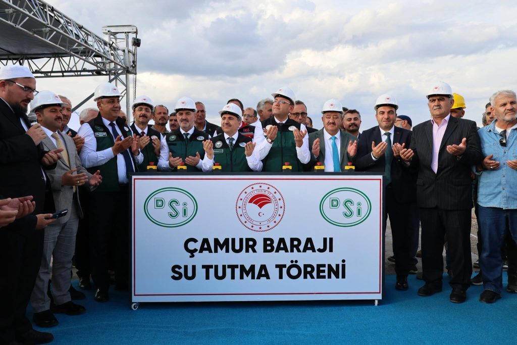 Valimiz Sayın Cevdet Atay Çamur Barajı Su Tutma Töreni’ne Katıldı