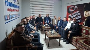 BAŞKANIMIZA, 25 EYLÜL DÜNYA ECZACILIK GÜNÜ MÜNASEBETİYLE SÜRPRİZ KUTLAMA