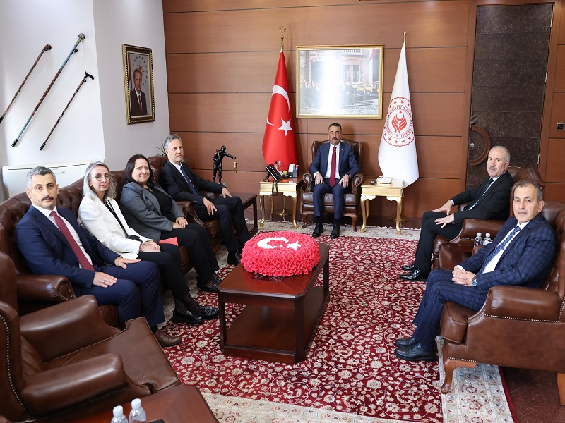 Rehberlik ve Teftiş Başkanlığı Grup Başkanı İş Başmüfettişi Mustafa Tanrısever ve Beraberindeki Heyet, Vali Osman Hacıbektaşoğlu’nu Ziyaret Etti