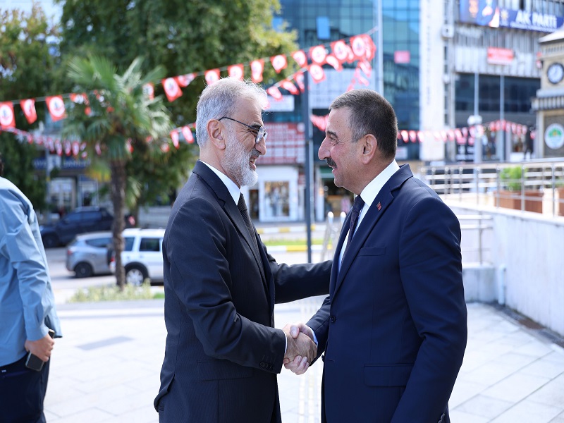 Eski Enerji ve Tabii Kaynaklar Bakanı Taner Yıldız, Vali Osman Hacıbektaşoğlu’nu Ziyaret Etti