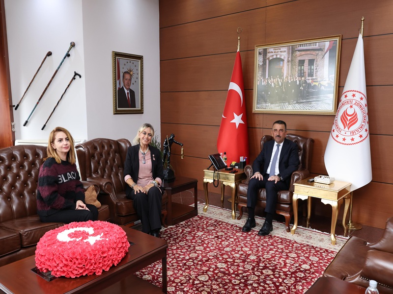 Vali Osman Hacıbektaşoğlu, Zonguldak 1. Noteri Müge Öner’i Kabul Etti