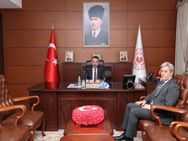 Vali Osman Hacıbektaşoğlu, İl Sağlık Müdürü Dr. Mustafa Özkan Gün’ü Kabul Etti