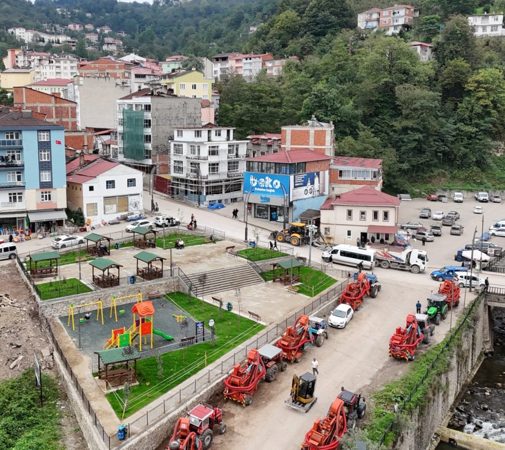 BÜYÜKŞEHİR’DEN GÖLKÖY’E YENİ MEYDAN