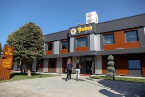GENÇLERİN GÖZDE MEKANI PETEK GENÇ BİR YILINI GERİDE BIRAKTI BİR YILDA 176 BİN 27 KİŞİYE HİZMET VERDİ
