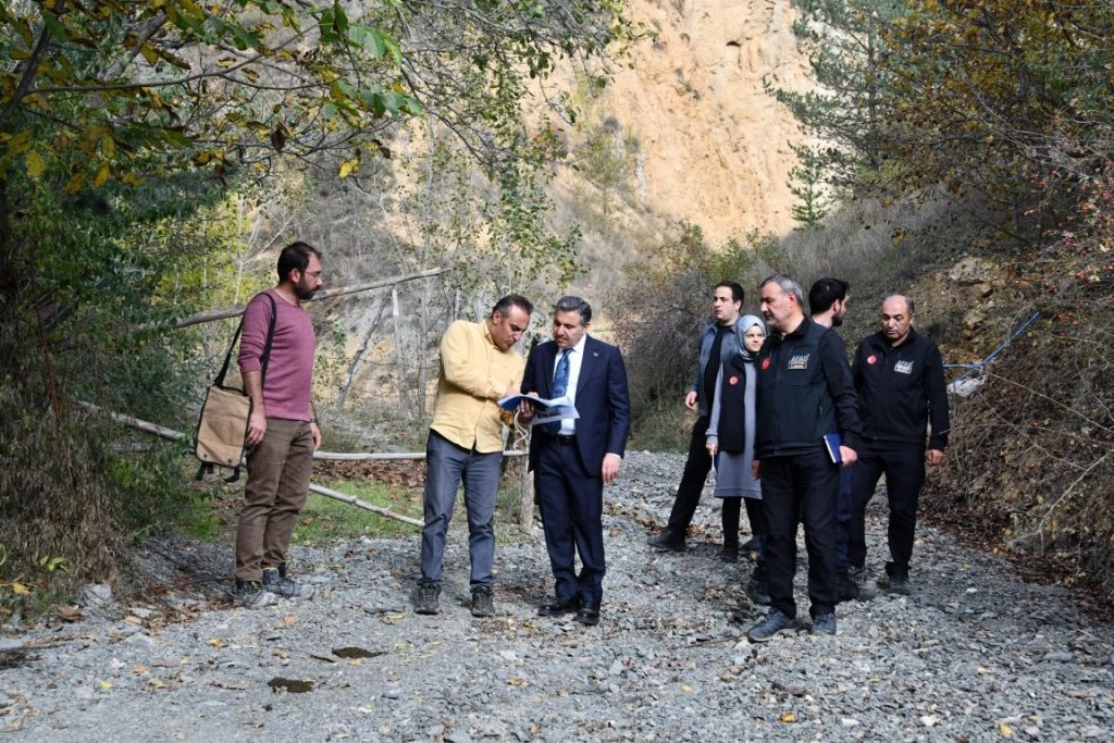 Valimiz Cevdet Atay’dan Akçakale Mağarası’nda İnceleme