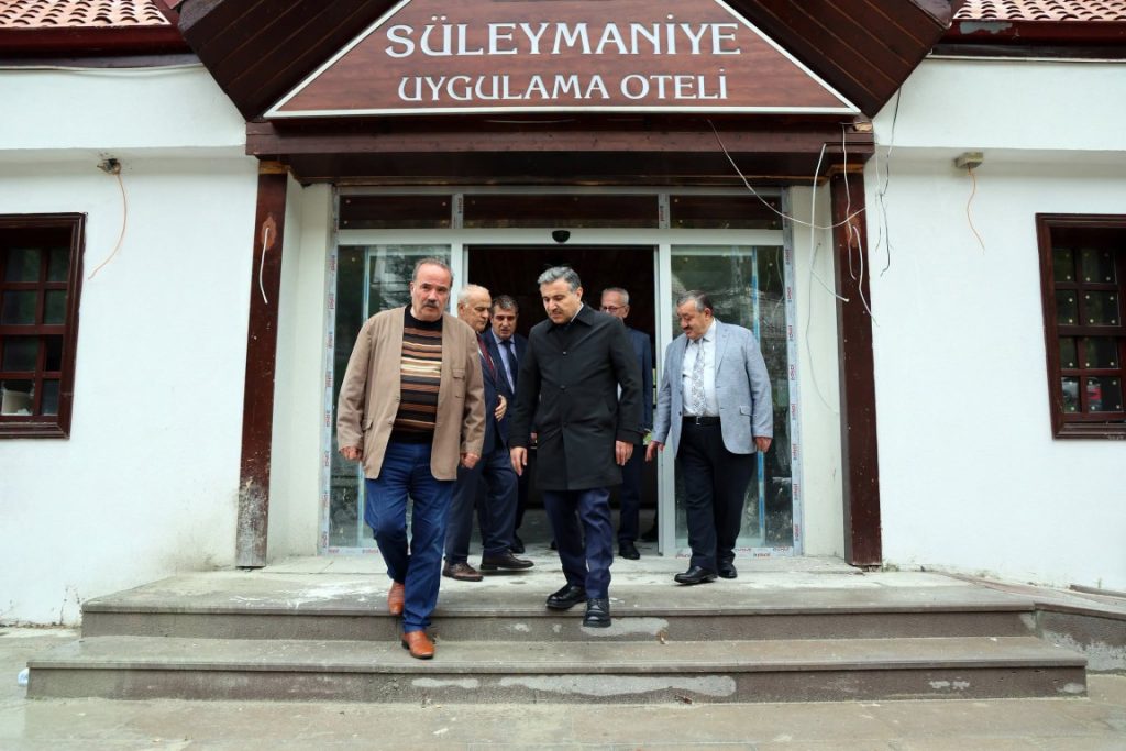 Valimiz Cevdet Atay Süleymaniye Uygulama Oteli’ndeki Çalışmaları Yerinde İnceledi