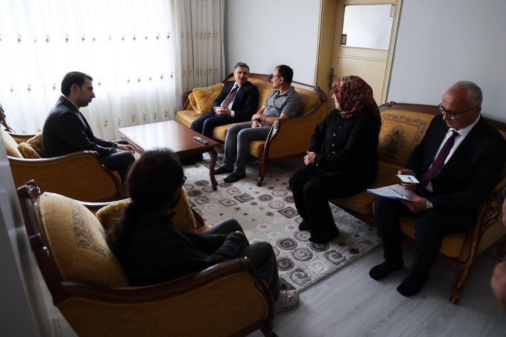 Valimiz Cevdet Atay’dan Hane Ziyaretleri