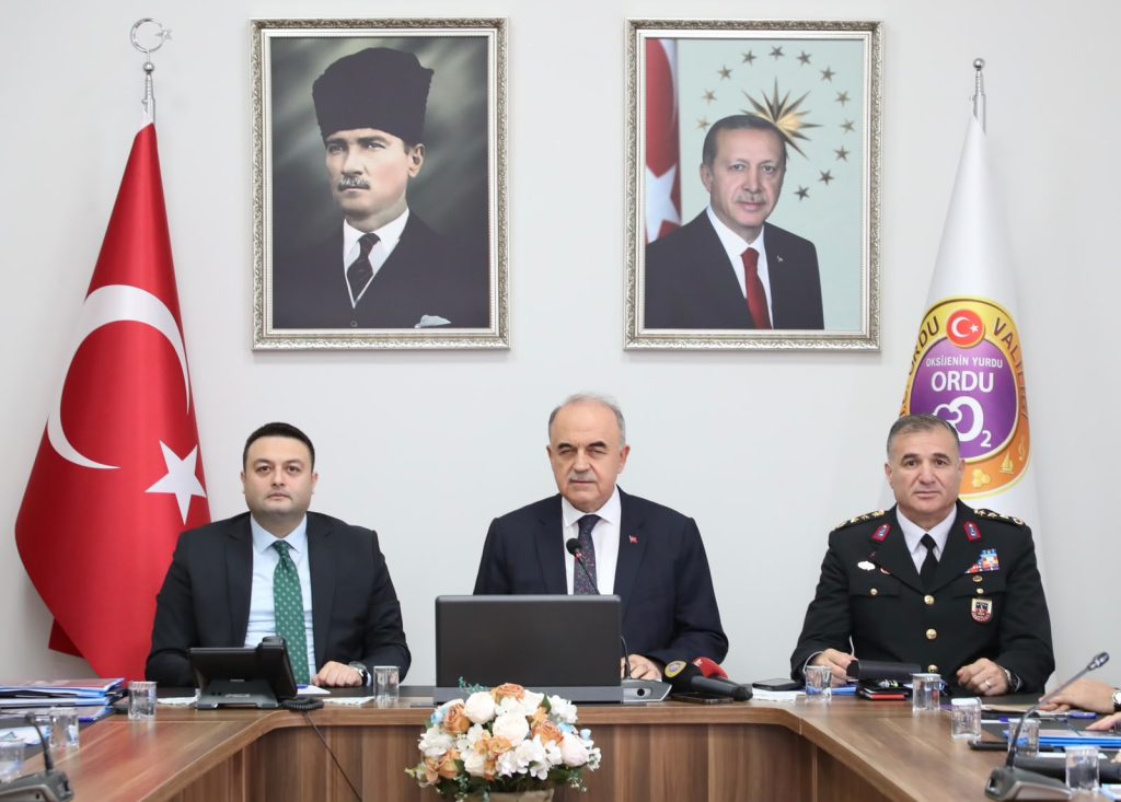 Vali Erol, Basın Mensuplarına Açıklamalarda Bulundu