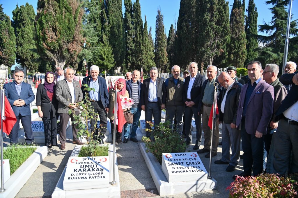 ŞEHİT ASTSUBAY SAMET ÇAKIR KABRİ BAŞINDA ANILDI