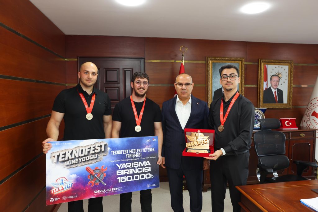 Vali Mustafa Koç, Teknofest 2026 Türkiye Şampiyonu OG Mühendisleri Takımını Kabul Etti