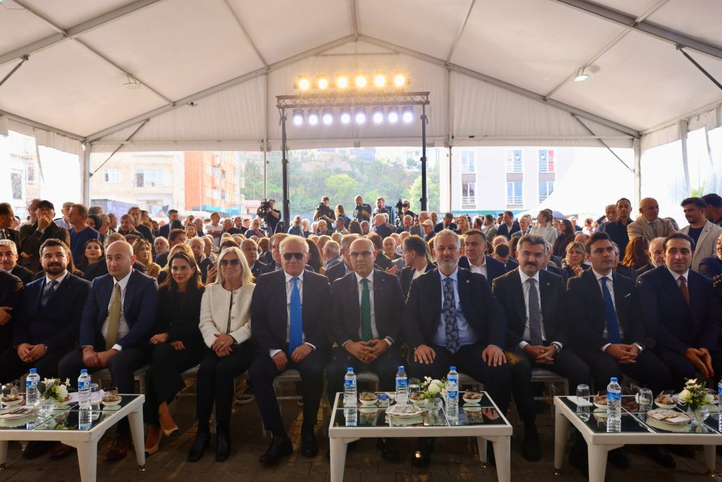 Piraziz Enver Yücel Kültür Merkezi’nin Temeli Vali Mustafa Koç’un Katılımıyla Atıldı