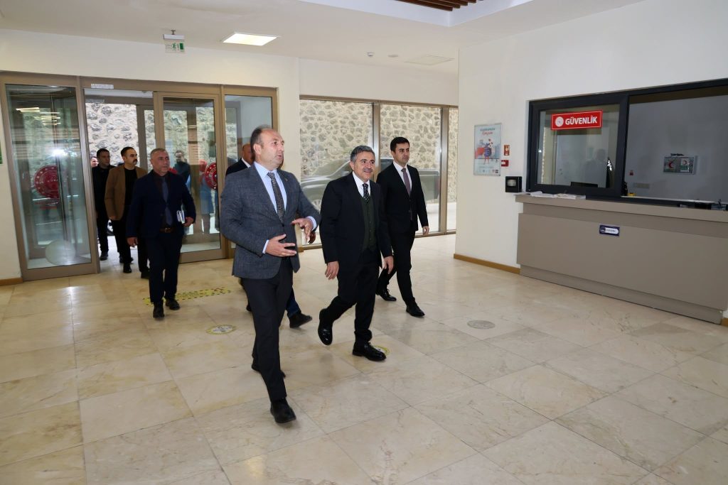 Valimiz Cevdet Atay Hacı Şaban Cengiz Yükseköğrenim Öğrenci Yurdunu Ziyaret Etti