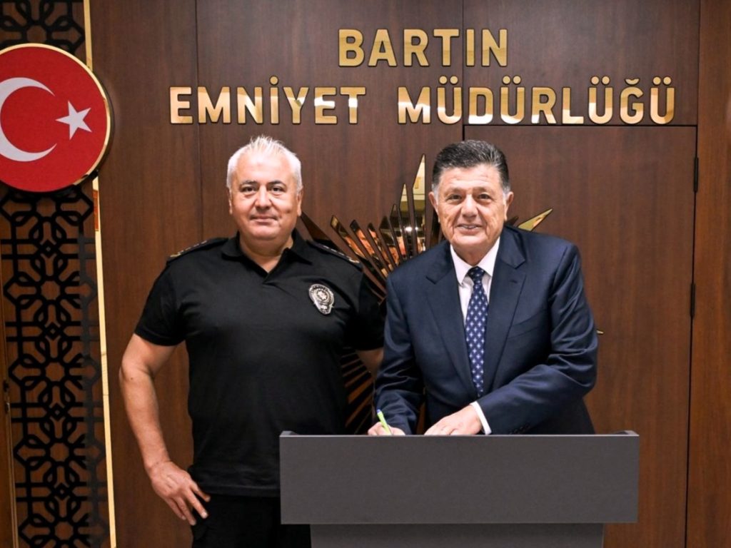 BAŞKAN YALÇINKAYA YENİ EMNİYET MÜDÜRÜ BÜLENT GÜRCAN’I ZİYARET ETTİ