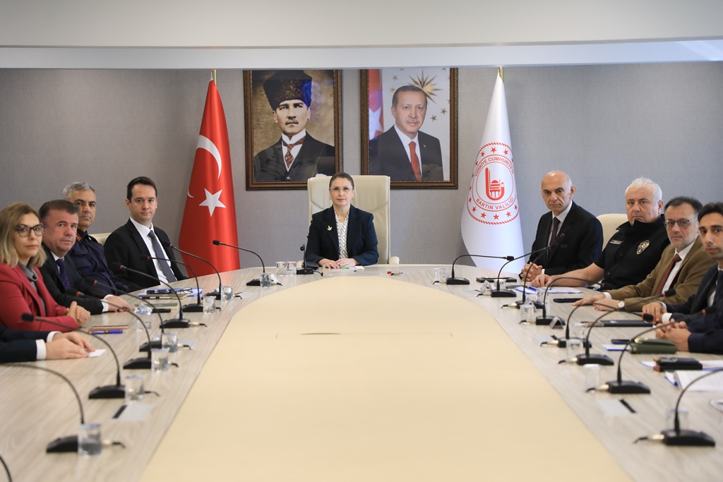 Vali Arslan Başkanlığında Çocukların Eğitim Süreçlerinde Güvenliklerine Yönelik İş Birliği Protokolü Kapsamında İstişare Toplantısı Gerçekleştirildi