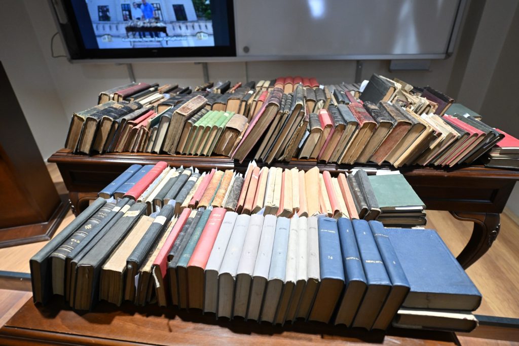 Kastamonu Yazma Eser Kütüphanemize 228 eserlik değerli katkı