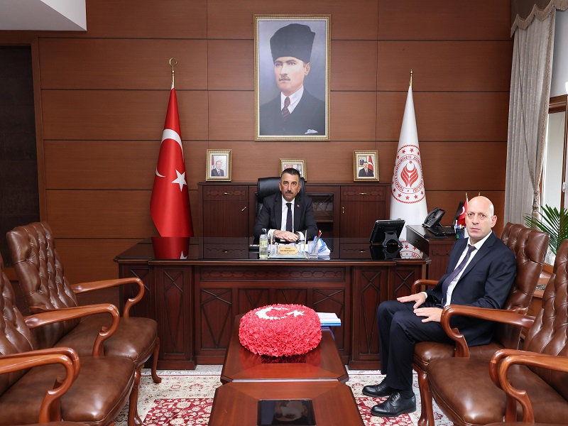 Vali Osman Hacıbektaşoğlu, Çaycuma Organize Sanayi Bölgesi (OSB) Müdürü Özgür Okur’u Kabul Etti
