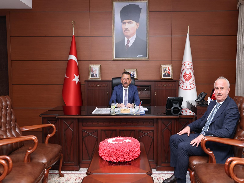 İl Genel Meclisi Başkanı Necdet Karaveli, Vali Osman Hacıbektaşoğlu’nu Ziyaret Etti