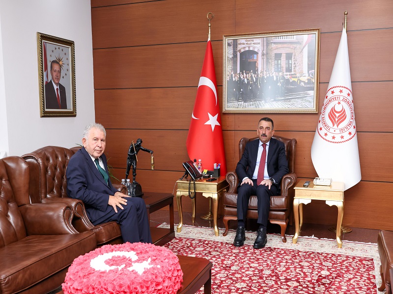 Sayıştay Denetçisi Seyfullah Turhan, Vali Osman Hacıbektaşoğlu’nu Ziyaret Etti