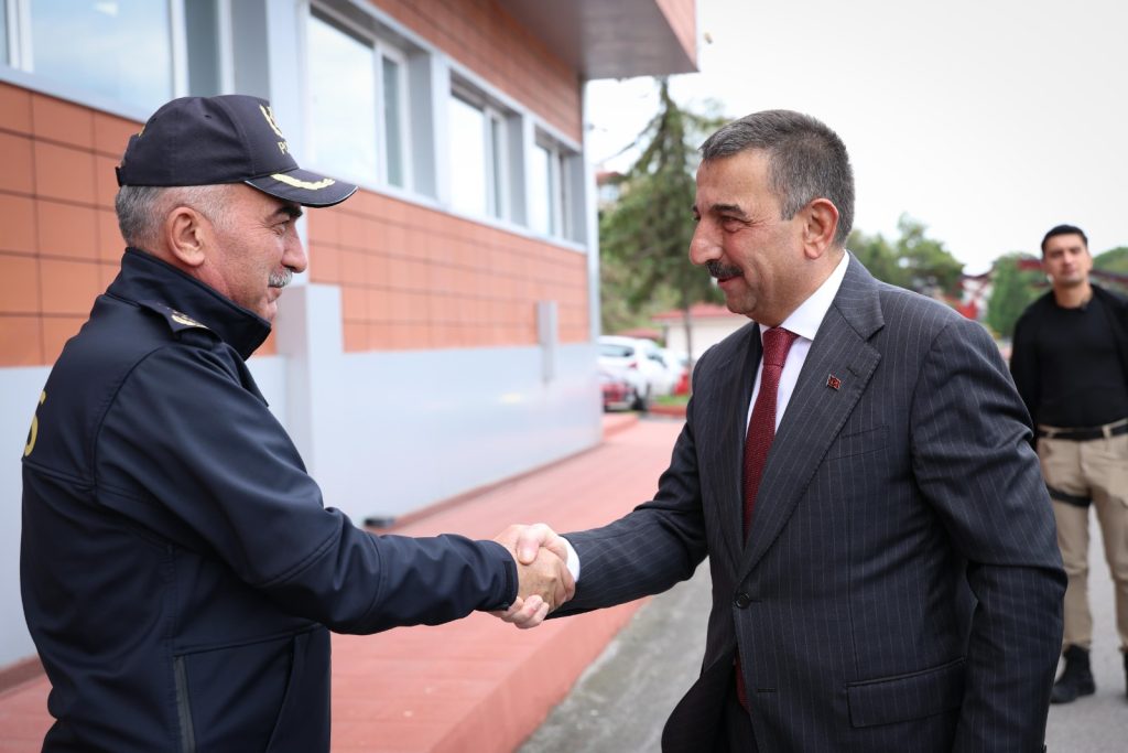 Vali Osman Hacıbektaşoğlu, Zonguldak İl Emniyet Müdürü Olarak Atanan İbrahim Kaba’yı Ziyaret Etti