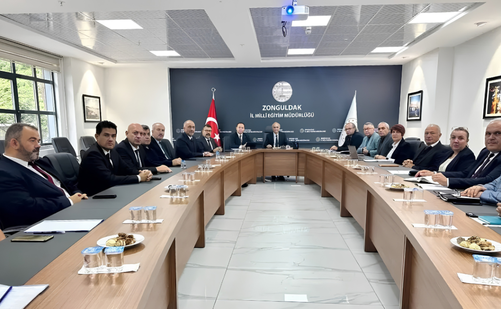 ZTSO YÖNETİM KURULU BAŞKANI METİN DEMİR, İL HAYAT BOYU ÖĞRENME VİZYON TOPLANTISI’NA KATILDI.